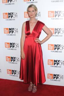 Cynthia Nixon feet photo thumbnail