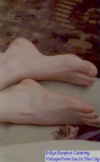 Cynthia Nixon feet photo thumbnail