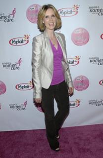 Cynthia Nixon feet photo thumbnail