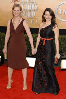 Cynthia Nixon feet photo thumbnail