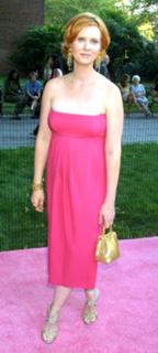 Cynthia Nixon feet photo thumbnail