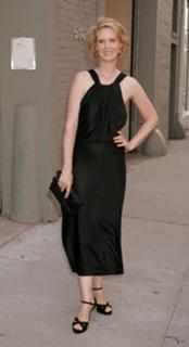 Cynthia Nixon feet photo thumbnail