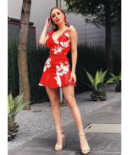 Cynthia Rodríguez feet photo thumbnail