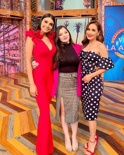 Cynthia Rodríguez feet photo thumbnail