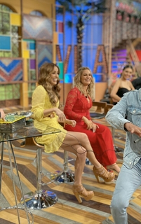 Cynthia Rodríguez feet photo thumbnail