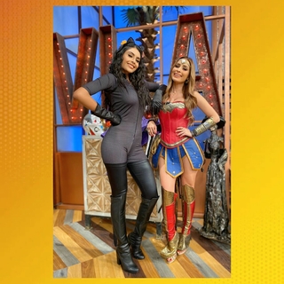 Cynthia Rodríguez feet photo thumbnail