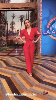 Cynthia Rodríguez feet photo thumbnail