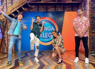 Cynthia Rodríguez feet photo thumbnail