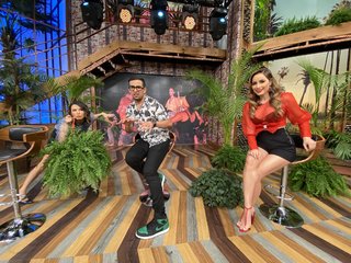 Cynthia Rodríguez feet photo thumbnail