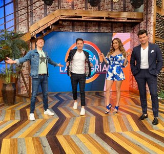 Cynthia Rodríguez feet photo thumbnail