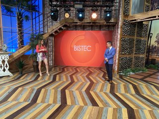 Cynthia Rodríguez feet photo thumbnail