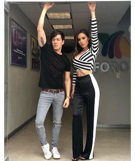 Cynthia Rodríguez feet photo thumbnail