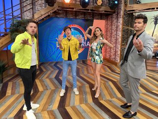 Cynthia Rodríguez feet photo thumbnail