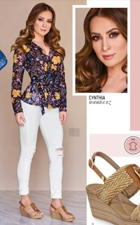 Cynthia Rodríguez feet photo thumbnail