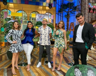 Cynthia Rodríguez feet photo thumbnail