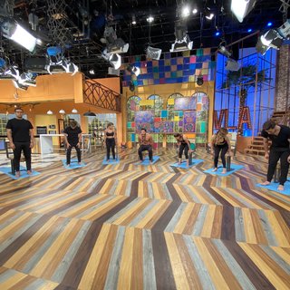 Cynthia Rodríguez feet photo thumbnail