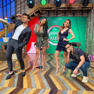 Cynthia Rodríguez feet photo thumbnail