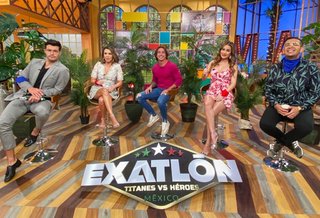 Cynthia Rodríguez feet photo thumbnail