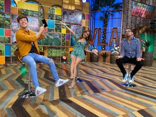 Cynthia Rodríguez feet photo thumbnail