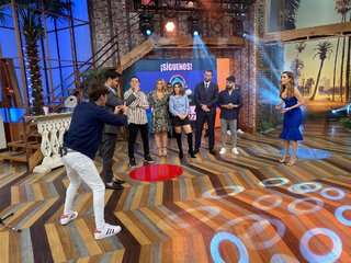 Cynthia Rodríguez feet photo thumbnail