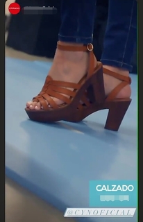 Cynthia Rodríguez feet photo thumbnail