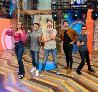 Cynthia Rodríguez feet photo thumbnail