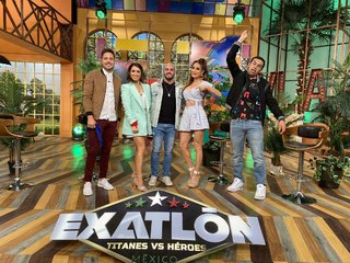 Cynthia Rodríguez feet photo thumbnail