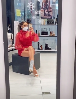 Cynthia Rodríguez feet photo thumbnail