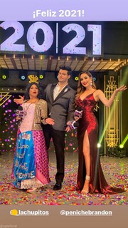 Cynthia Rodríguez feet photo thumbnail