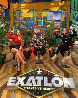 Cynthia Rodríguez feet photo thumbnail