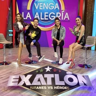 Cynthia Rodríguez feet photo thumbnail