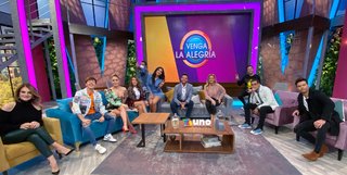 Cynthia Rodríguez feet photo thumbnail