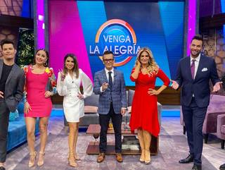 Cynthia Rodríguez feet photo thumbnail
