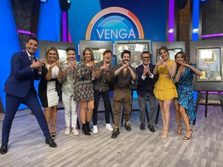 Cynthia Rodríguez feet photo thumbnail