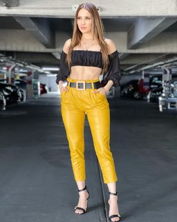 Cynthia Rodríguez feet photo thumbnail