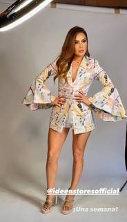 Cynthia Rodríguez feet photo thumbnail