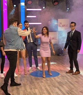 Cynthia Rodríguez feet photo thumbnail