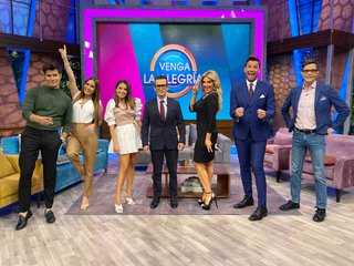 Cynthia Rodríguez feet photo thumbnail
