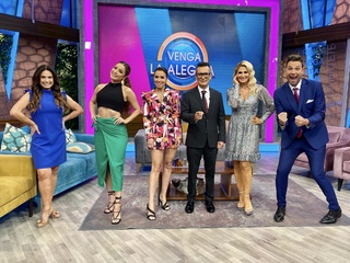 Cynthia Rodríguez feet photo thumbnail