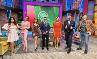 Cynthia Rodríguez feet photo thumbnail