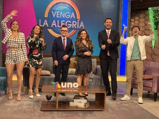Cynthia Rodríguez feet photo thumbnail