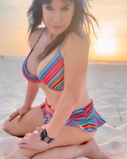 Cynthia Rothrock feet photo thumbnail