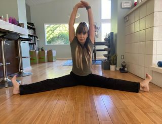 Cynthia Rothrock feet photo thumbnail