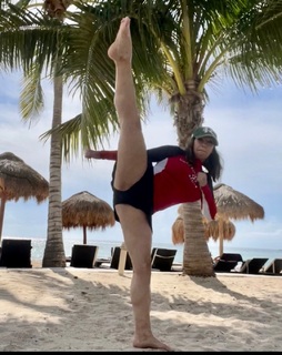 Cynthia Rothrock feet photo thumbnail