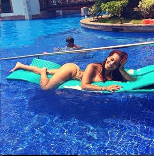 Cynthia Santana feet photo 8