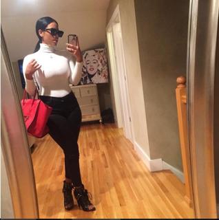 Cynthia Santana feet photo 11