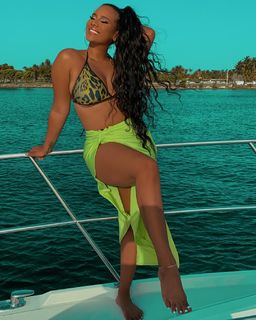 Cynthia Santana feet photo 9