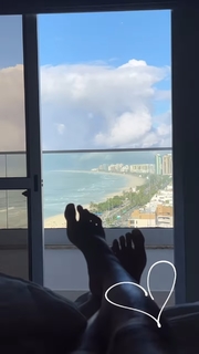 Cynthia Senek feet photo 6