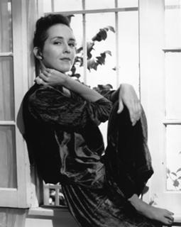 Cynthia Stevenson feet photo 1