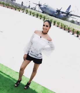 Cynthia Urias feet photo thumbnail